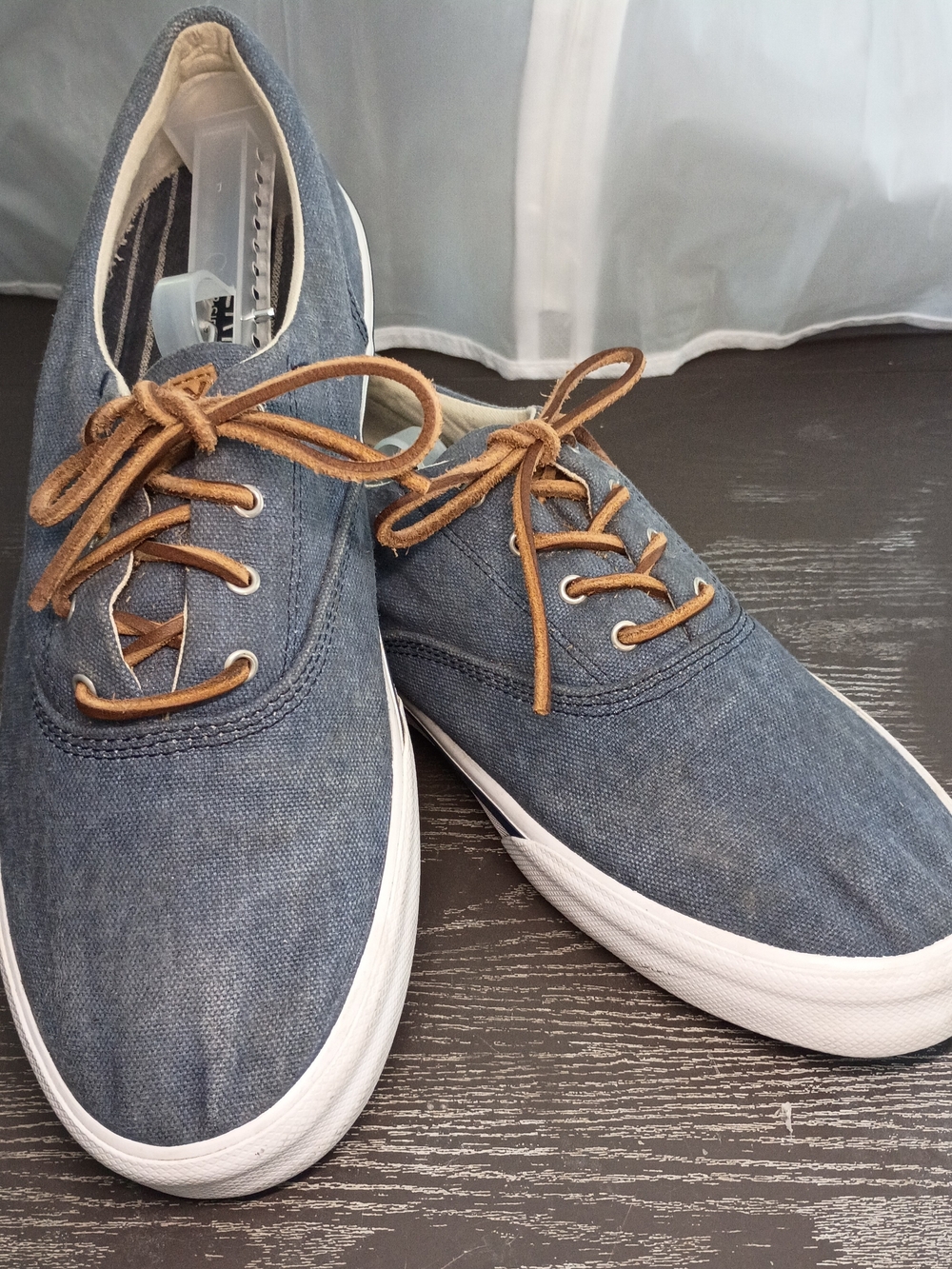 Sperry Denim Blue Canvas Sneakers with Brown Laces. Men's 10M. Like New!!!